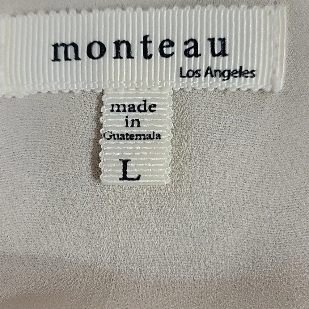 Monteau Cream Layered Sleeveless Blouse